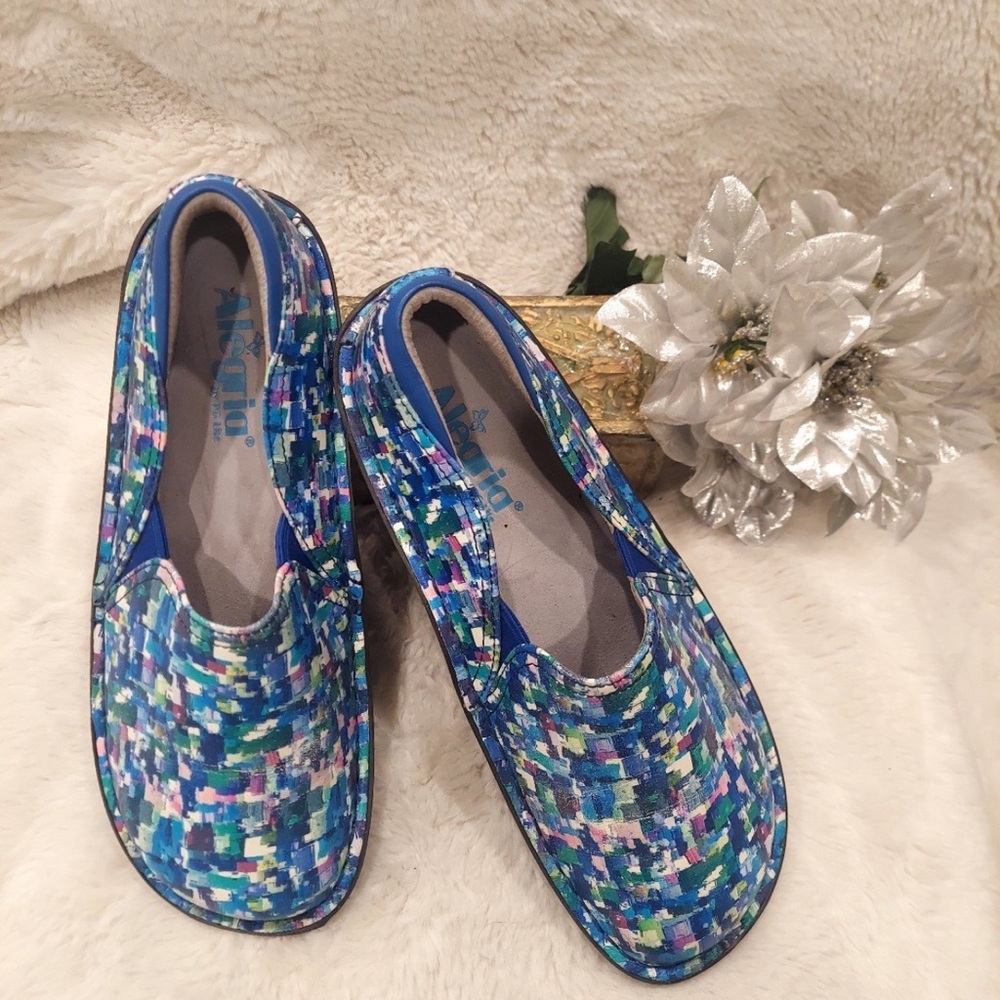 Alegria shoes purchased them and they are a smidgen too small